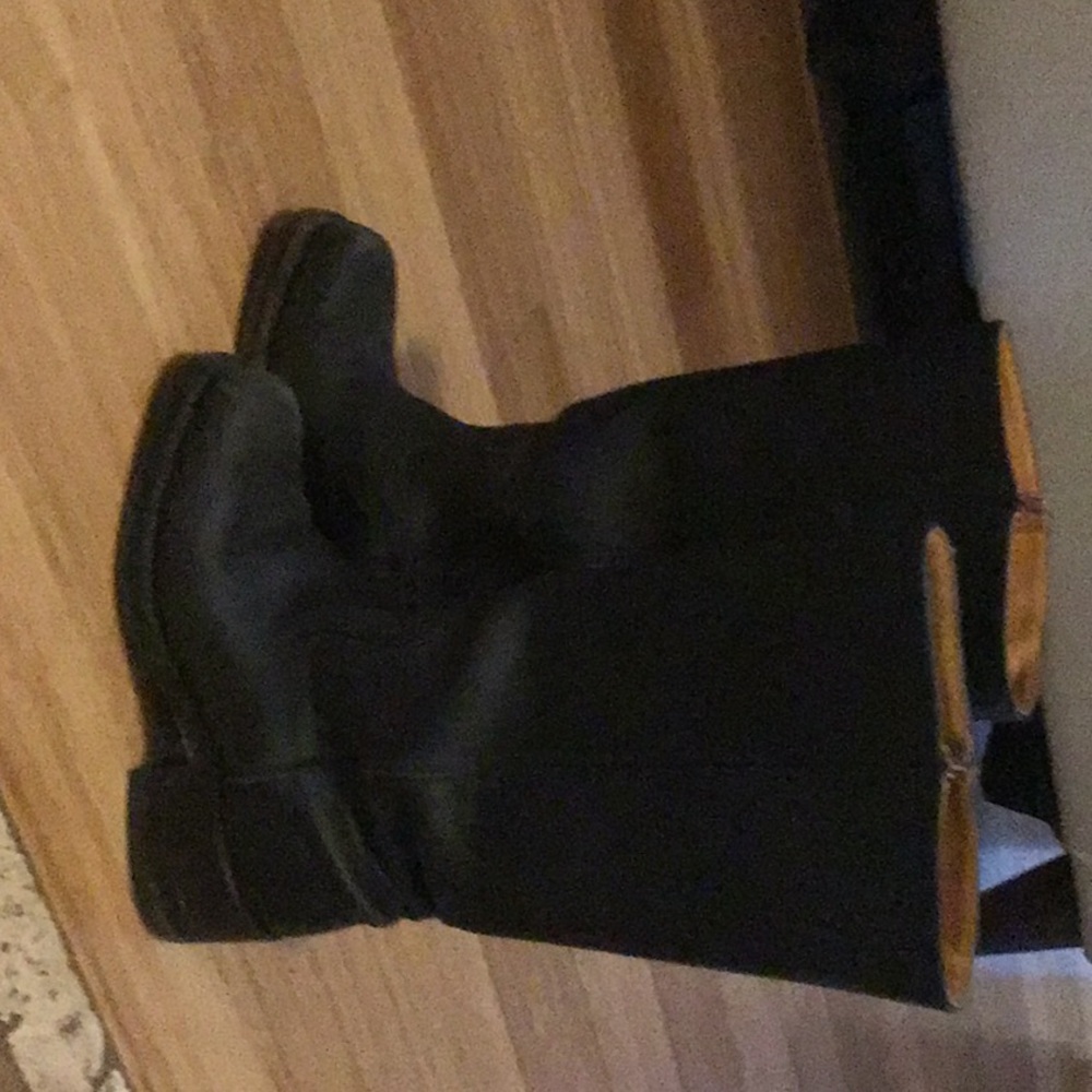Size 7 Frye boots